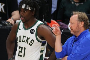  霍勒迪致命封盖定胜负，雄鹿险胜尼克斯保排名