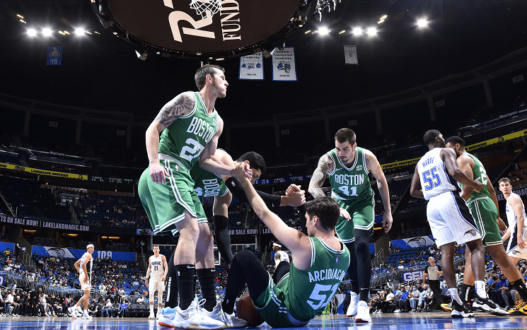  班切罗准绝杀魔术险胜活塞  