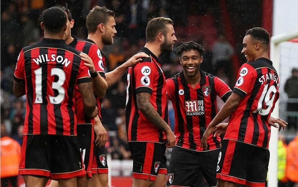  曼城轮换阵容仍显实力碾压伯恩茅斯